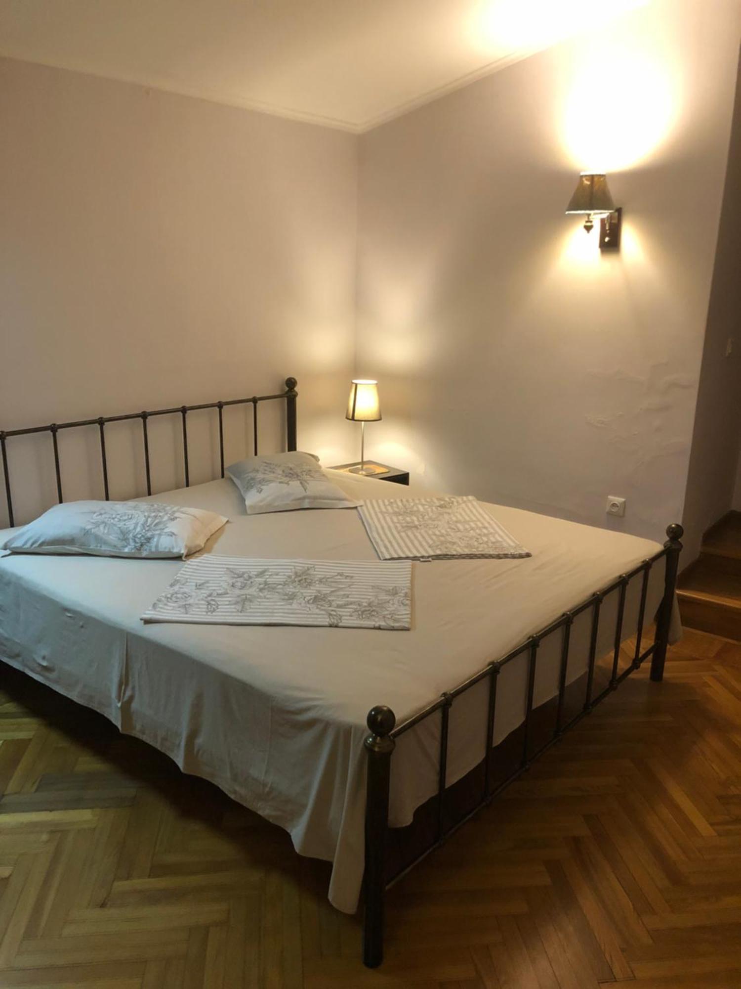 Cozy Guest House In Old Batumi Luaran gambar
