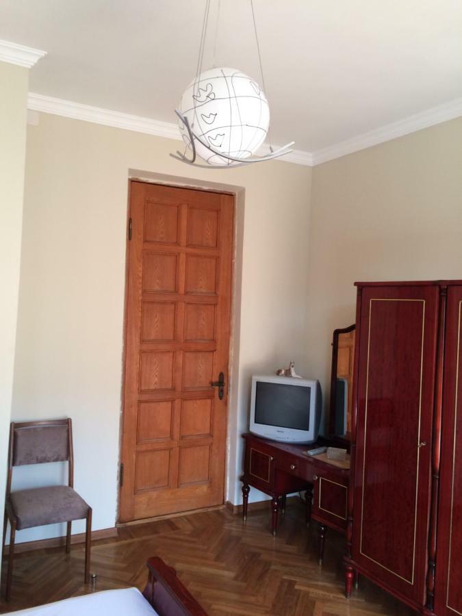 Cozy Guest House In Old Batumi Luaran gambar