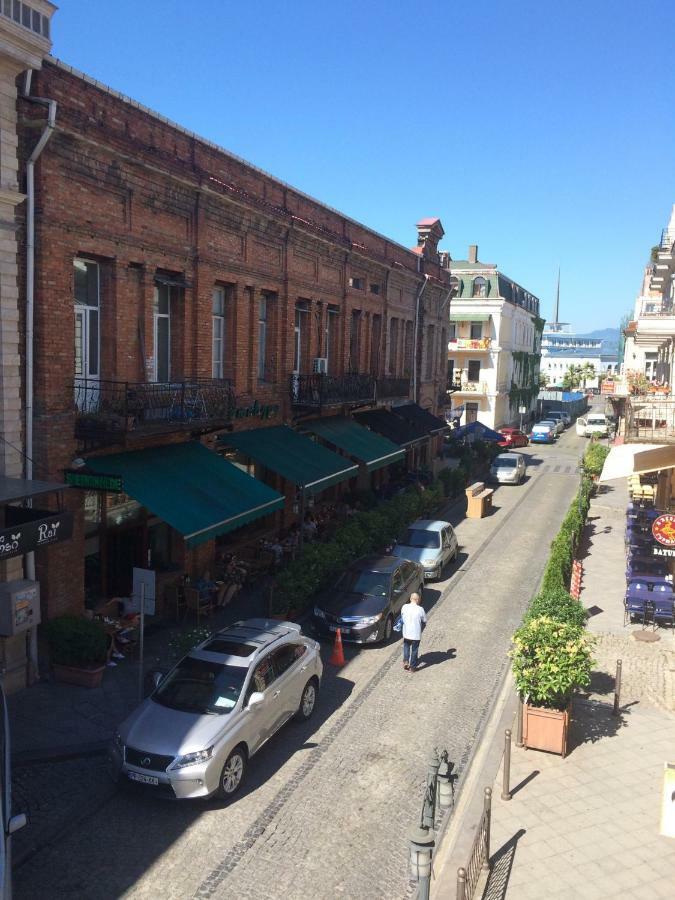 Cozy Guest House In Old Batumi Luaran gambar