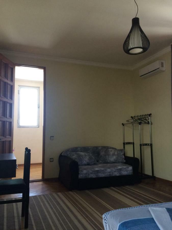 Cozy Guest House In Old Batumi Luaran gambar